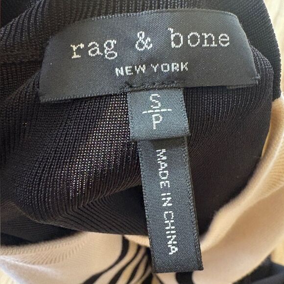Rag and Bone Sweater Cecilee Merino Wool Striped Black White Size Small Top - Picture 9 of 10